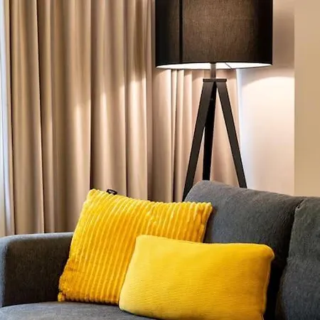 Romantic Private In Piata Romana شقة